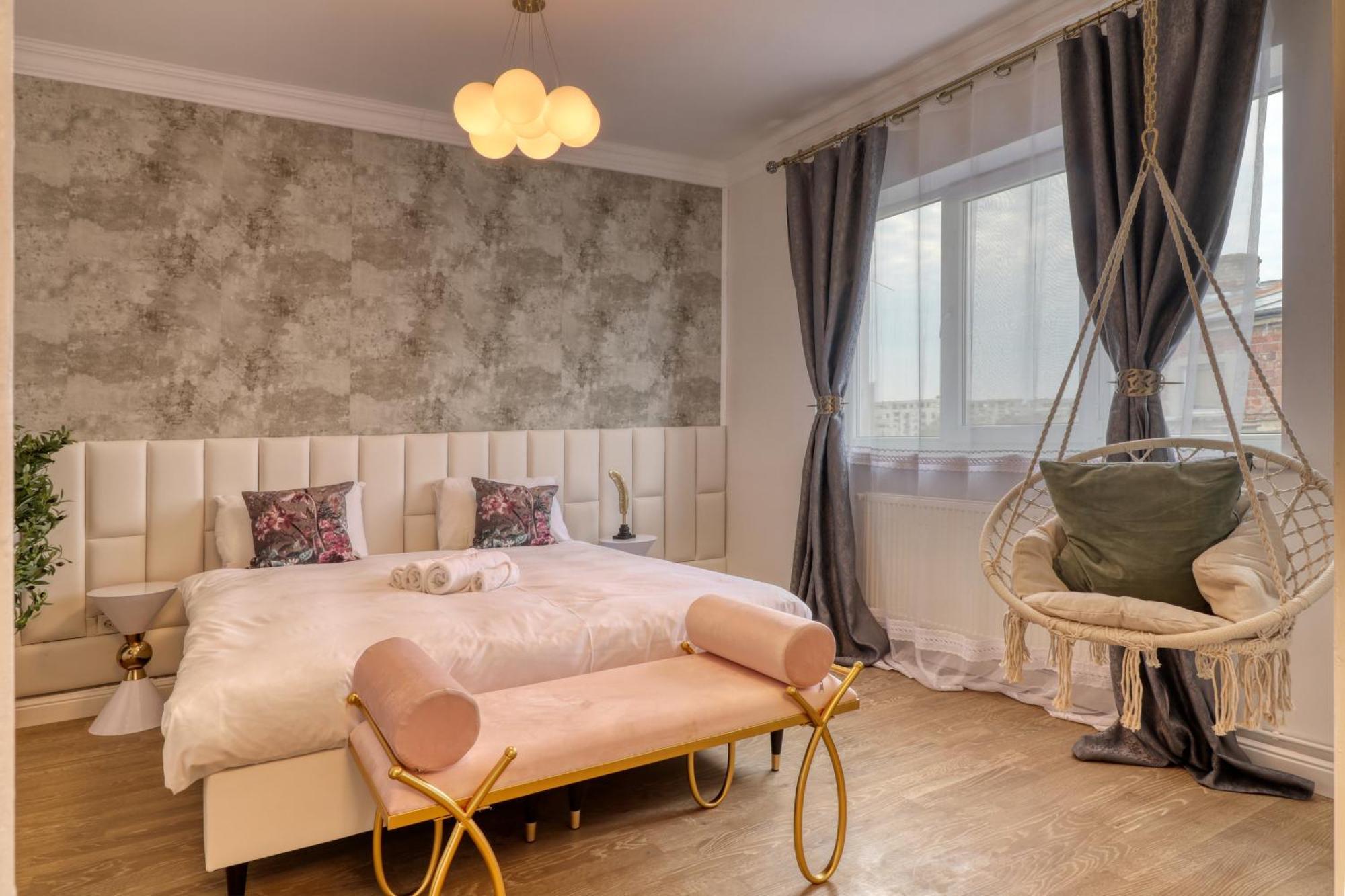 Neo-Classic Design Near Downtown Букурещ Екстериор снимка
